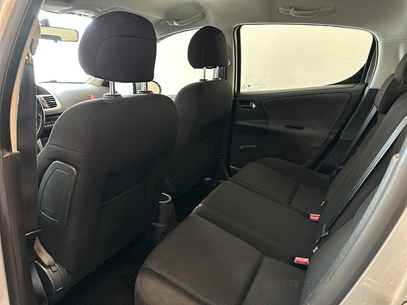 Peugeot 207 16 of 19