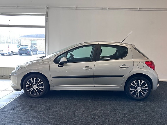 Peugeot 207 9 of 19