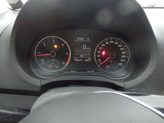 Volkswagen Amarok 6 of 7