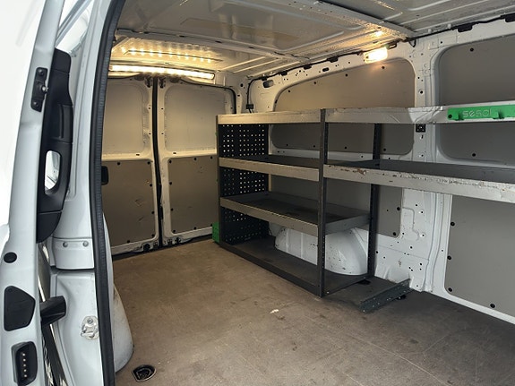 Mercedes-Benz Vito 108 12 of 30
