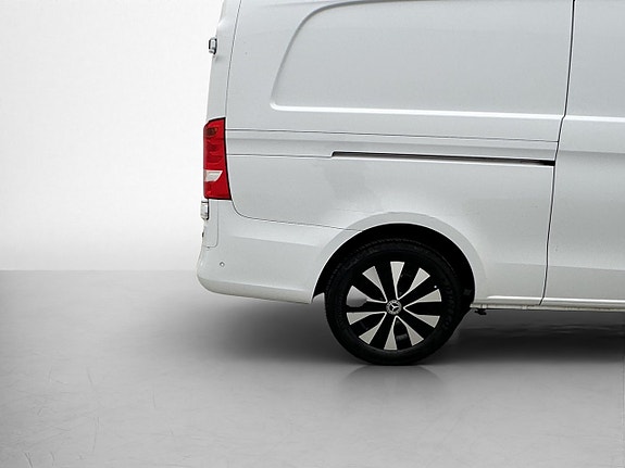 Mercedes-Benz Vito 108 28 of 30