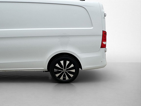 Mercedes-Benz Vito 108 27 of 30