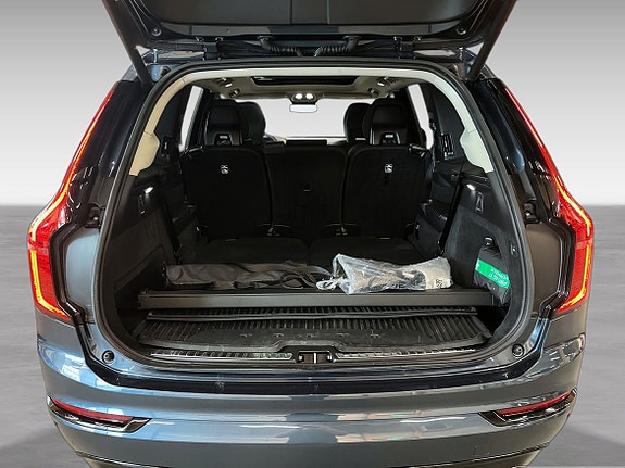 Volvo XC90 22 of 24