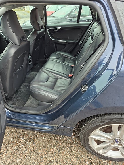 Volvo V60 7 of 7