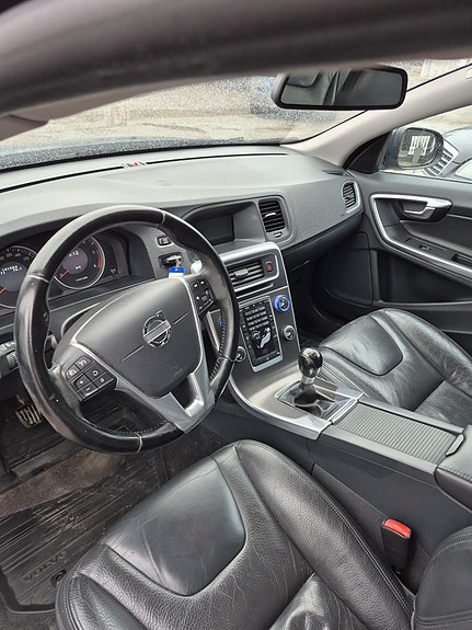 Volvo V60 5 of 5