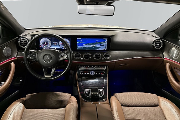 Mercedes-Benz E220 d 4 of 5