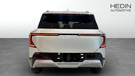 Kia EV5 7 of 9