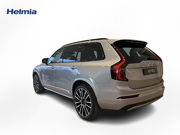 Volvo XC90 3 of 5