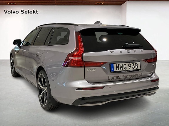 Volvo V60 2 of 14