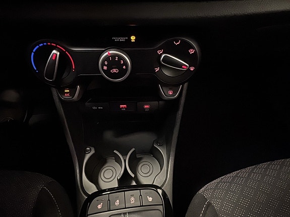 Kia Picanto 13 of 19