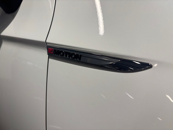 Volkswagen Passat 9 of 15