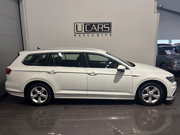 Volkswagen Passat 3 of 5