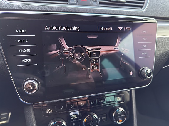 Skoda Superb Scout 18 of 23