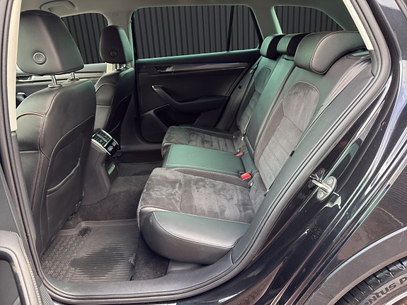 Skoda Superb Scout 14 of 23