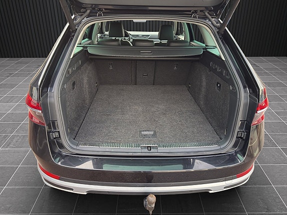 Skoda Superb Scout 9 of 23