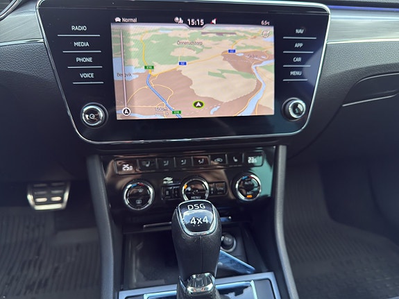 Skoda Superb Scout 16 of 23