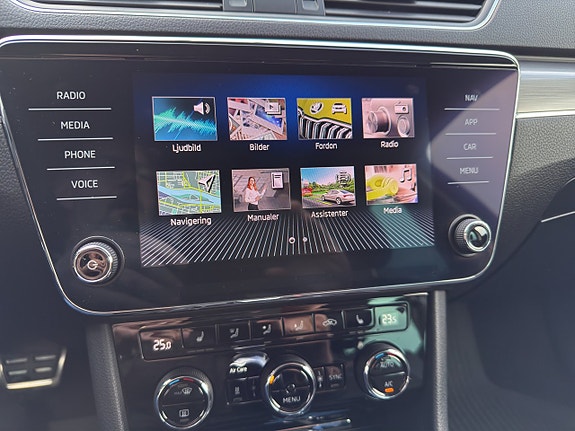 Skoda Superb Scout 17 of 23