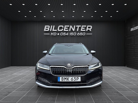 Skoda Superb Scout 2 of 5