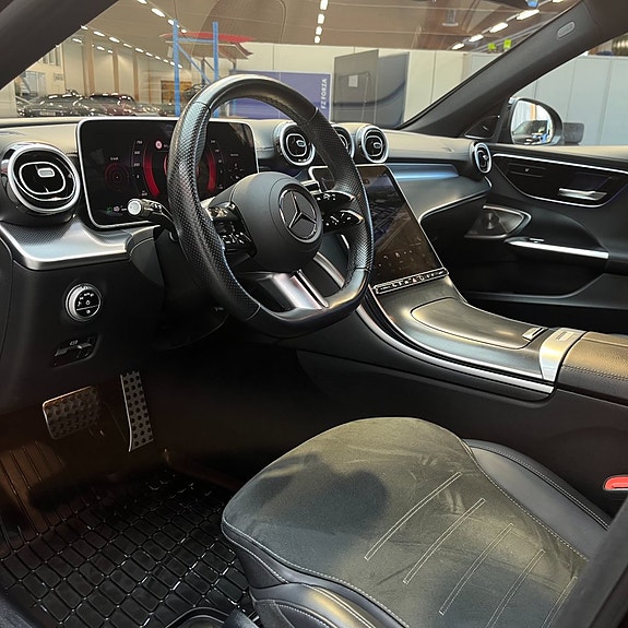 Mercedes-Benz C300 de 9 of 14