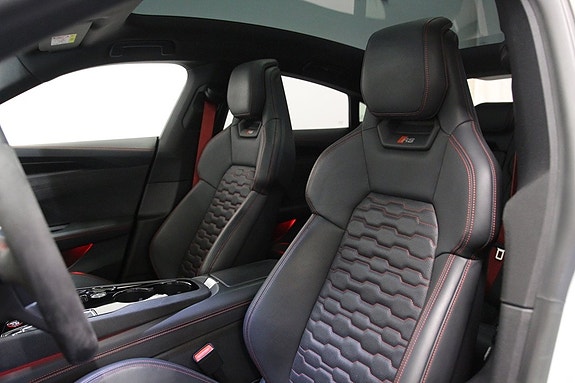 Audi e-tron 5 of 30