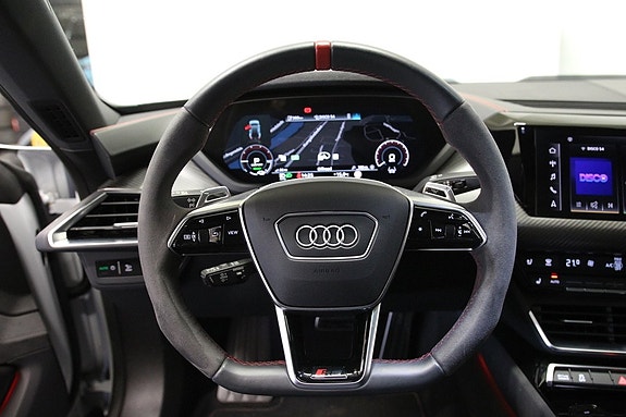 Audi e-tron 8 of 30