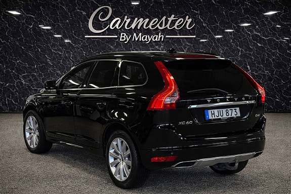 Volvo XC60 3 of 5
