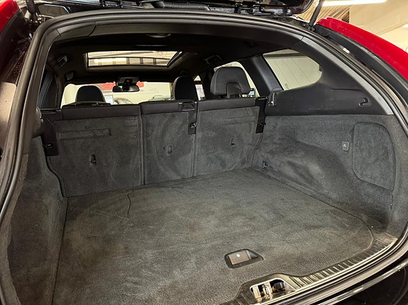 Volvo XC60 8 of 19