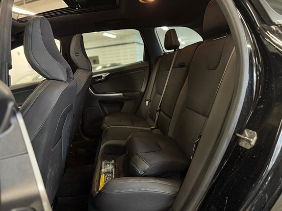 Volvo XC60 7 of 19