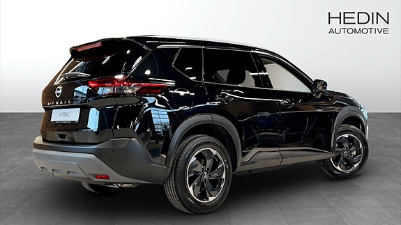 Nissan X-Trail 2 of 13