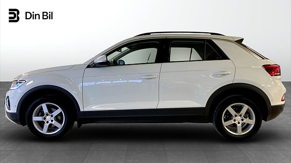Volkswagen T-Roc 3 of 5