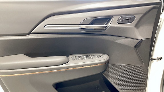 Kia EV5 11 of 12