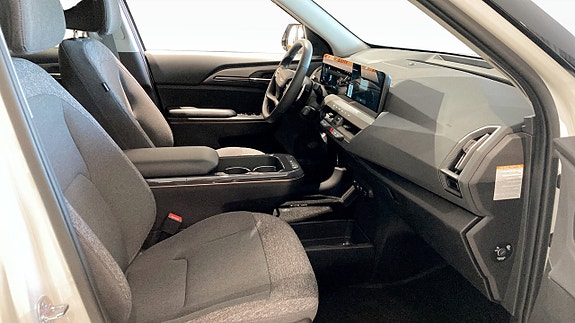 Kia EV5 3 of 12