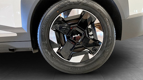 Kia EV5 9 of 12