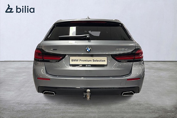 BMW 520d 4 of 5