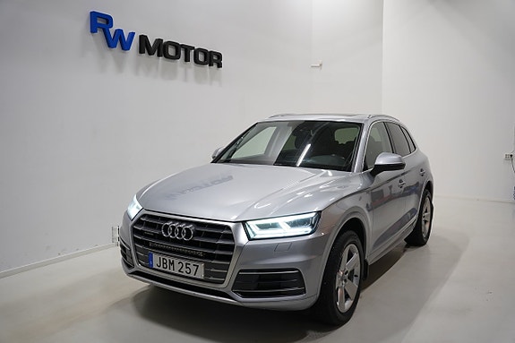 Audi Q5 2 of 5