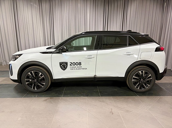 Peugeot 2008 2 of 5