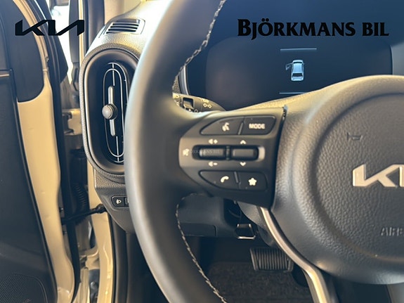Kia Picanto 16 of 19