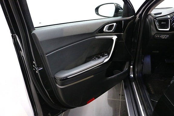 Kia XCeed 8 of 25