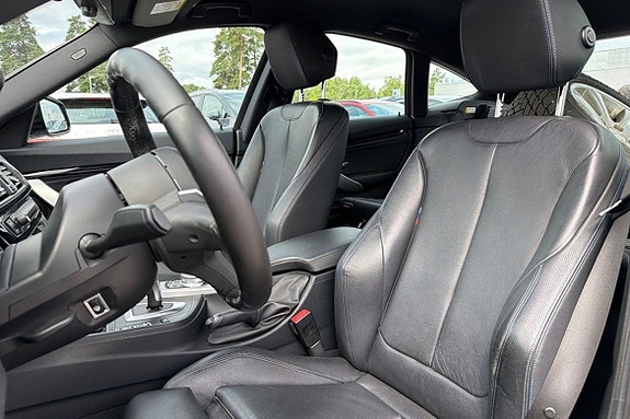 BMW 320i 19 of 27