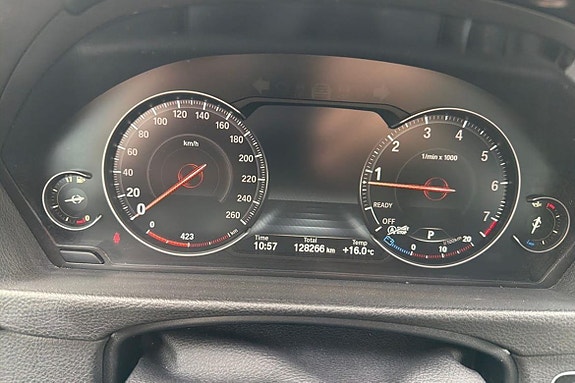 BMW 320i 12 of 27