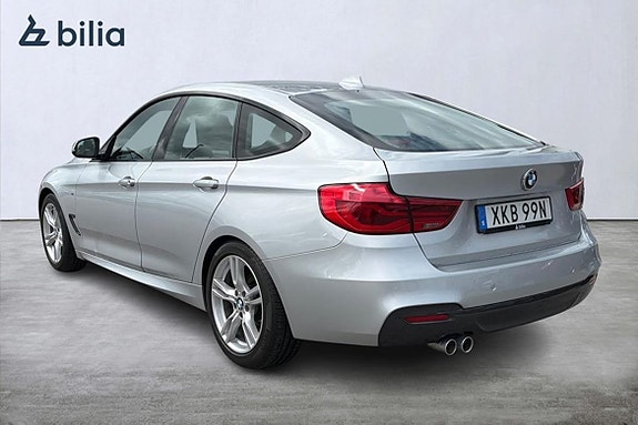 BMW 320i 5 of 5