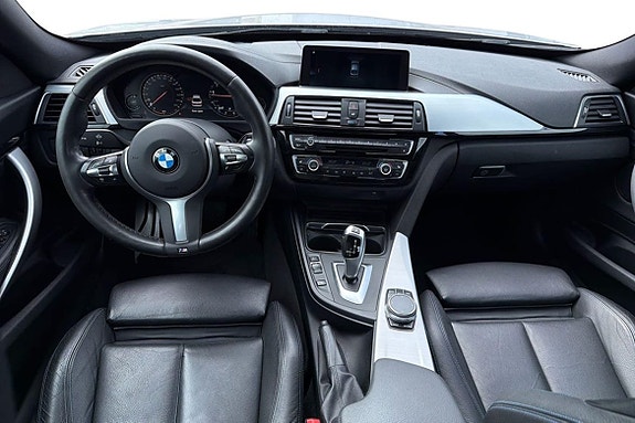 BMW 320i 7 of 27