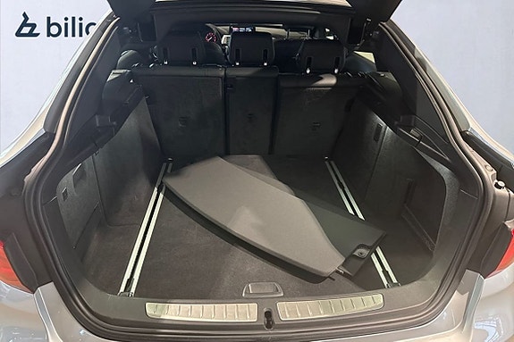 BMW 320i 13 of 27