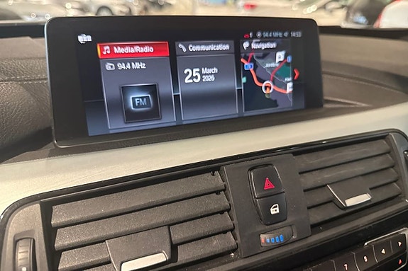 BMW 320i 15 of 27