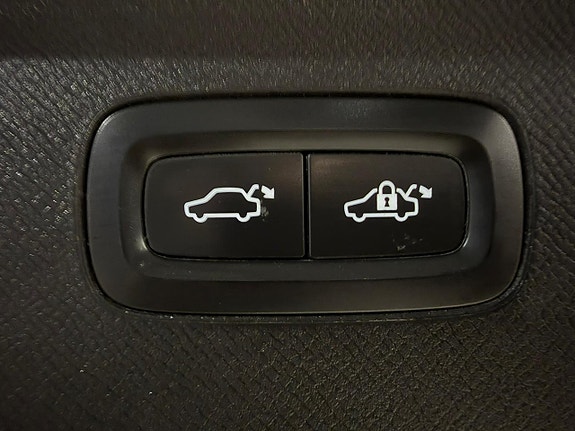 Volvo XC90 28 of 29