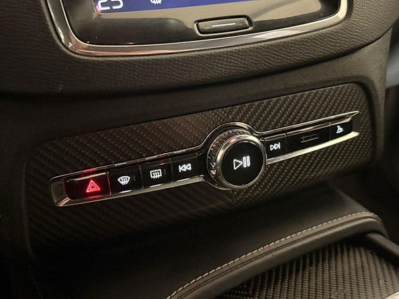Volvo XC90 12 of 29