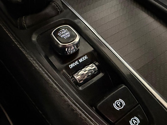 Volvo XC90 11 of 29