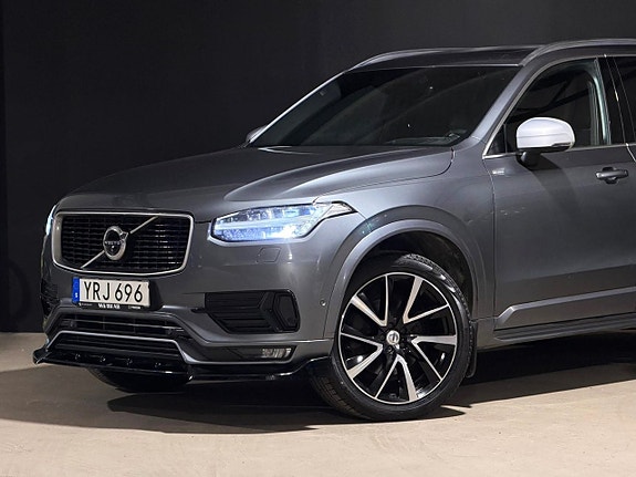 Volvo XC90 3 of 5