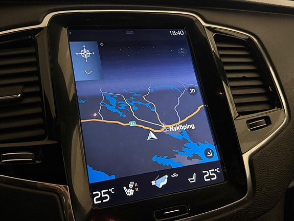 Volvo XC90 14 of 29