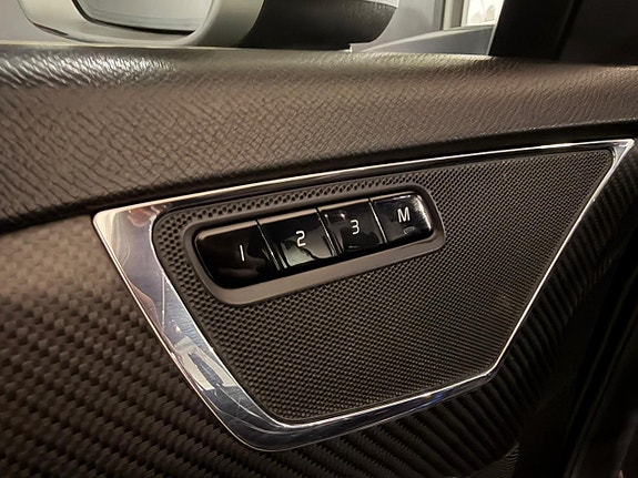 Volvo XC90 27 of 29